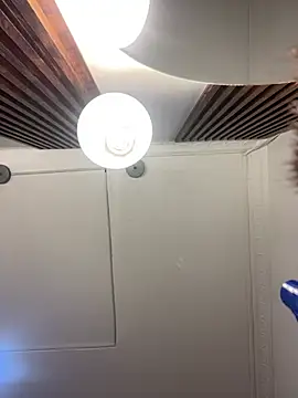 Emi rousse online show from 04/08/26, 12:27