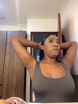 Emi rousse online show from 04/11/26, 12:31