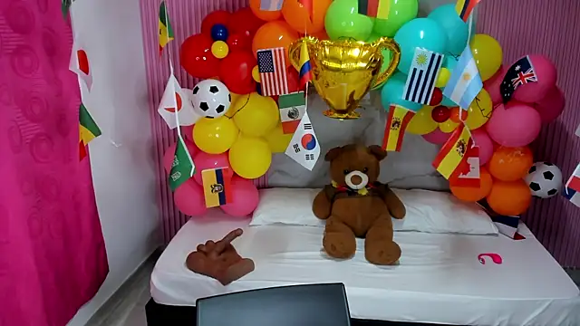 Mily17  online show from 06/30/26, 11:11