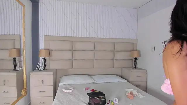 GabyOwenss online show from 04/13/26, 11:43