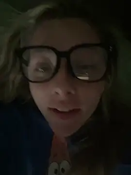 imkhloe online show from 04/27/26, 05:44
