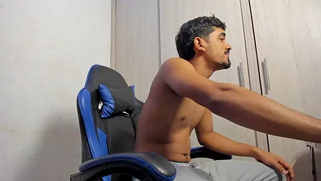 jossi12345j online show from 03/04/26, 02:56