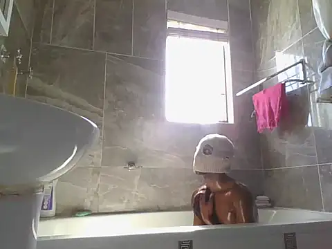 BumbleBee84 online show from 03/07/26, 09:50