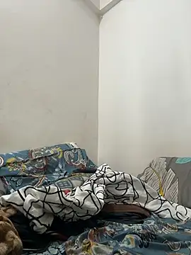 Snapshot of the_guy_u_desire chatting on 03/02/26, 11:06 the guy u desire online show from 03/02/26, 11:06