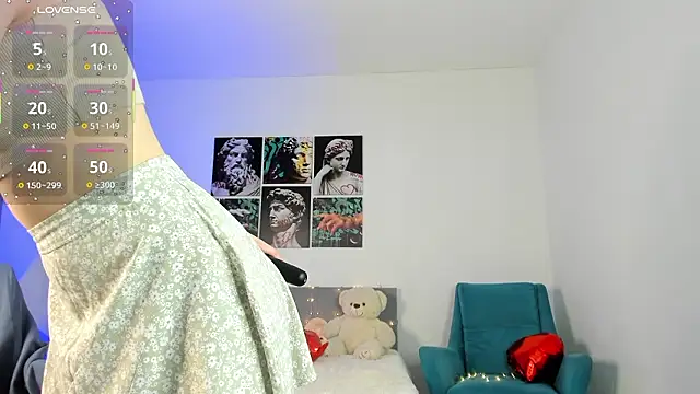 Snapshot of squeezyteasy chatting on 03/04/26, 01:44 squeezyteasy online show from 03/04/26, 01:44