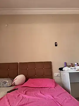 Snapshot of emree-pelinn chatting on 03/02/26, 10:33 emree-pelinn online show from 03/02/26, 10:33