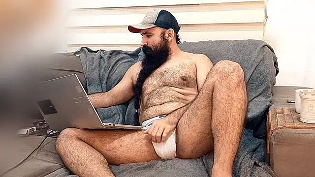 Snapshot of Barba_Negra_Fumador chatting on 06/18/26, 08:35 Barba Negra Fumador online show from 06/18/26, 08:35