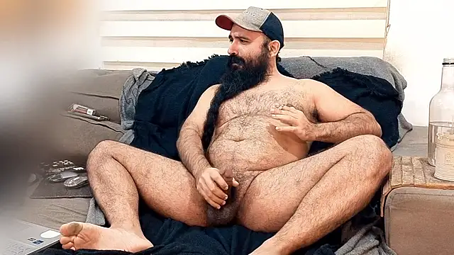 Snapshot of Barba_Negra_Fumador chatting on 07/14/26, 02:05 Barba Negra Fumador online show from 07/14/26, 02:05