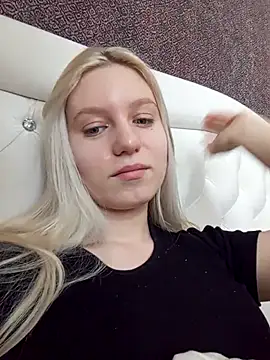 Snapshot of Glowing_Jessica chatting on 03/03/26, 09:59 Glowing Jessica online show from 03/03/26, 09:59