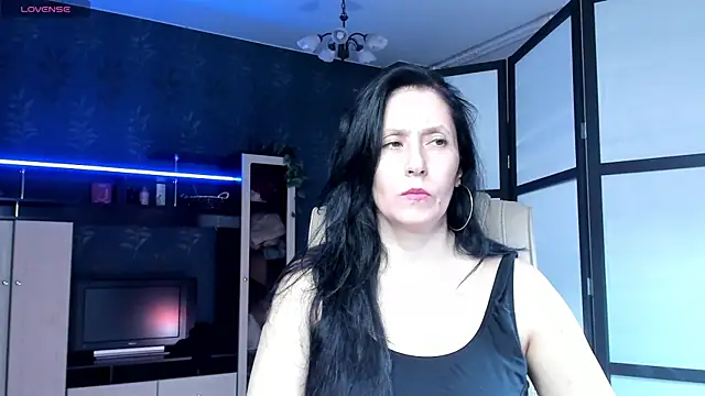 Snapshot of Lucky_Milf chatting on 07/06/26, 05:04 Lucky Milf online show from 07/06/26, 05:04