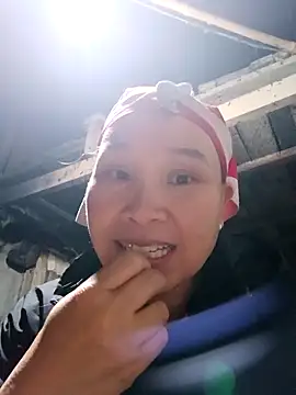 Snapshot of Boppi-chu chatting on 03/01/26, 01:35 Boppi-chu online show from 03/01/26, 01:35