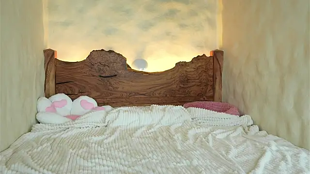 cyberl0ve  online show from 04/08/26, 11:32