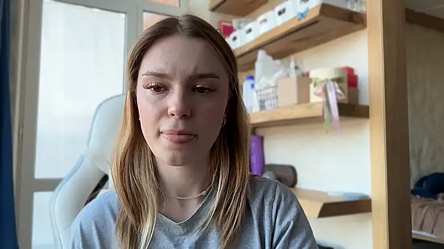 cyberl0ve  online show from 04/16/26, 01:56