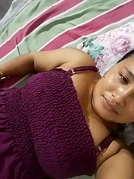 Snapshot of Rashi_bhabi chatting on 05/11/26, 03:18 Rashi bhabi online show from 05/11/26, 03:18