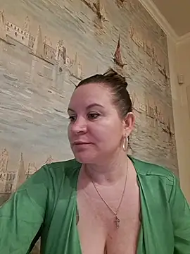 LaraHarper online show from 04/16/26, 09:39