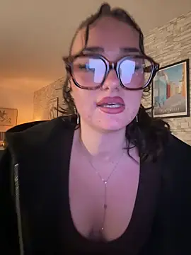 Claraaaaa06 online show from 04/03/26, 07:34