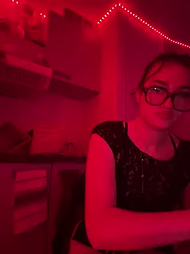 Claraaaaa06 online show from 04/07/26, 07:14