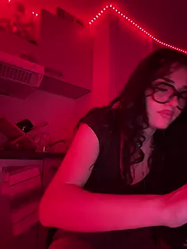 Claraaaaa06 online show from 04/12/26, 07:52