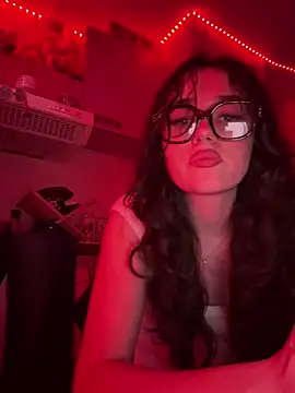 Claraaaaa06 online show from 04/13/26, 06:13