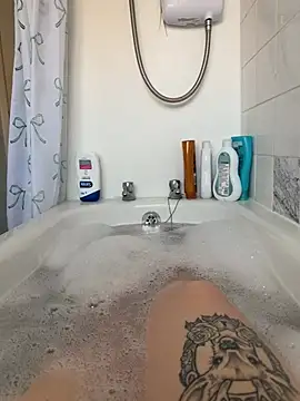 BeeMay22 online show from 03/15/26, 10:43