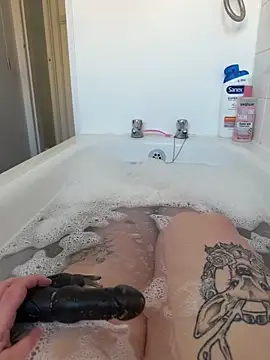 BeeMay22 online show from 03/26/26, 12:33