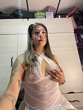 Snapshot of stefanyqueen69 chatting on 05/06/26, 01:16 stefanyqueen69 online show from 05/06/26, 01:16