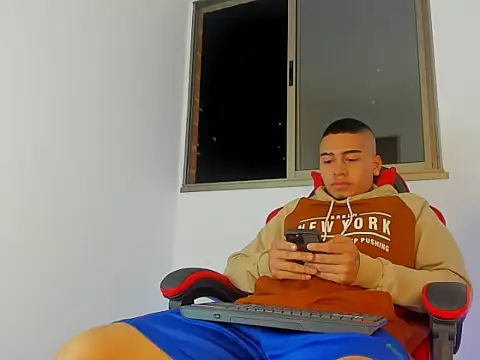 Snapshot of Mnell28 chatting on 03/02/26, 02:47 Mnell28 online show from 03/02/26, 02:47