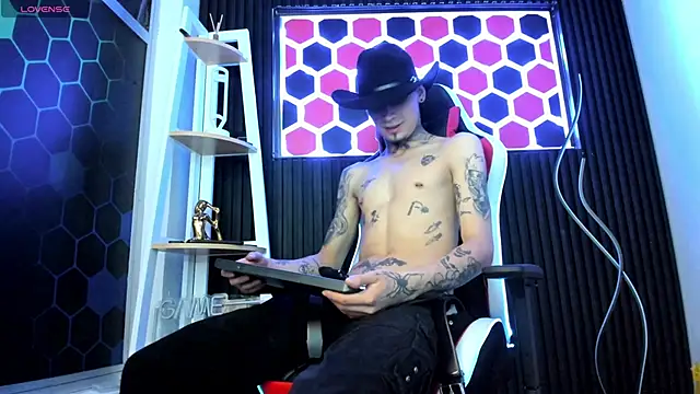 Max Hader  online show from 03/13/26, 03:57