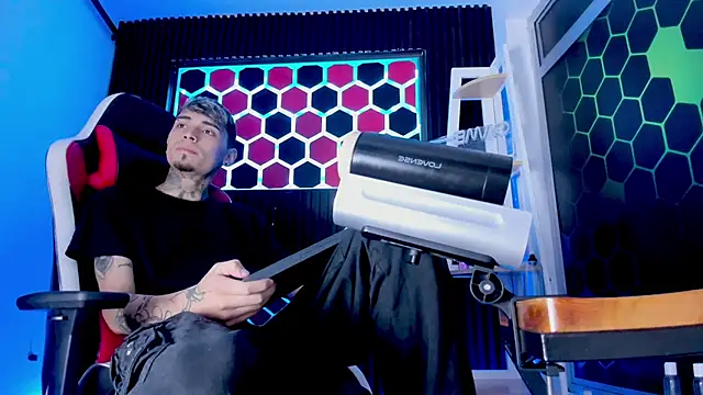 Max Hader  online show from 04/02/26, 03:15