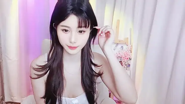 Snapshot of Mia_168 chatting on 04/26/26, 12:41 Mia 168 online show from 04/26/26, 12:41