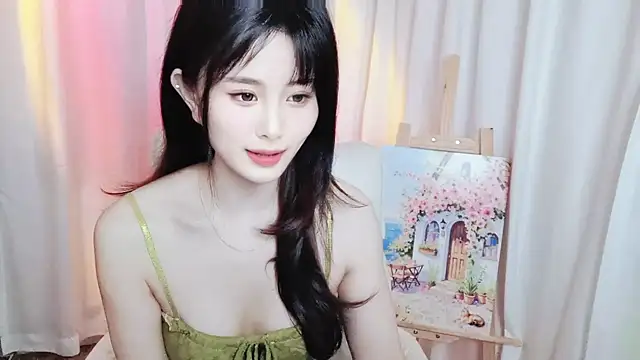 Snapshot of Mia_168 chatting on 05/05/26, 12:40 Mia 168 online show from 05/05/26, 12:40