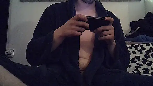 Snapshot of freklogas chatting on 04/11/26, 04:39 freklogas online show from 04/11/26, 04:39