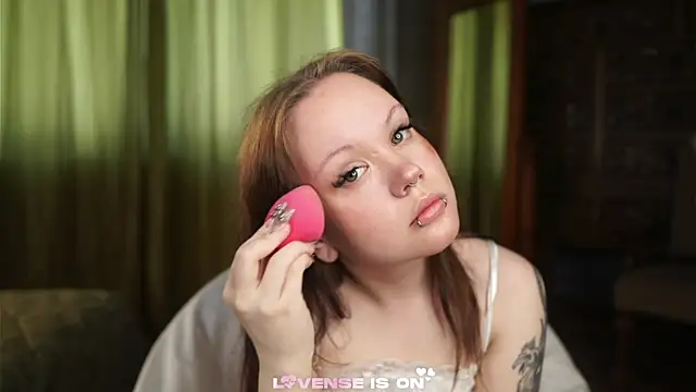 LeahAllsop online show from 05/08/26, 02:39