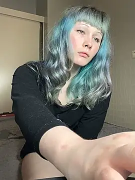 Snapshot of AlexaGudz chatting on 05/16/26, 09:13 AlexaGudz online show from 05/16/26, 09:13