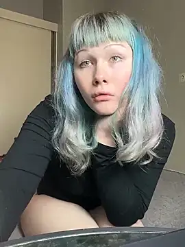 Snapshot of AlexaGudz chatting on 05/17/26, 06:37 AlexaGudz online show from 05/17/26, 06:37