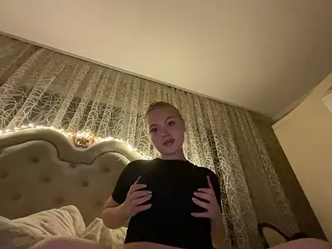 Snapshot of Maria_Smitt chatting on 03/04/26, 05:08 Maria Smitt online show from 03/04/26, 05:08