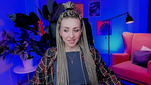 MonicaRiley online show from 05/04/26, 09:16