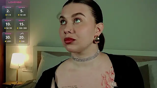 HermioneMoon online show from 04/16/26, 05:03