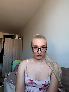 Snapshot of malinalli_a chatting on 03/03/26, 01:39 malinalli a online show from 03/03/26, 01:39