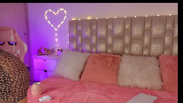 BlossomNicol online show from 03/14/26, 05:13