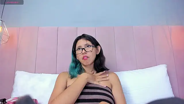 KleoLennox online show from 04/16/26, 03:02