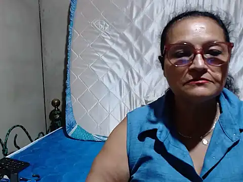 Snapshot of _BellaNocturna chatting on 05/02/26, 01:32 BellaNocturna online show from 05/02/26, 01:32