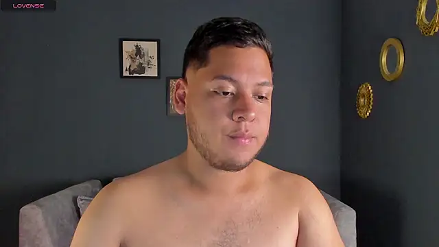 Snapshot of Akon_2XXX chatting on 03/04/26, 01:00 Akon 2XXX online show from 03/04/26, 01:00