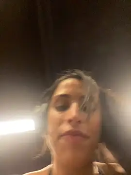 sweetwanda online show from 04/10/26, 04:33