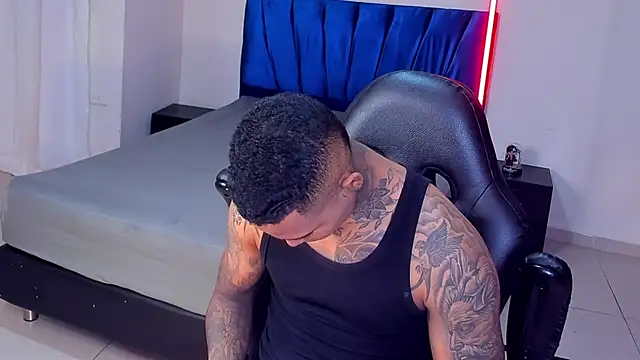 tyler bell  online show from 04/07/26, 03:07