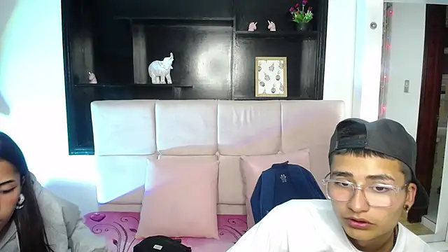  chloe 1 online show from 04/12/26, 03:22