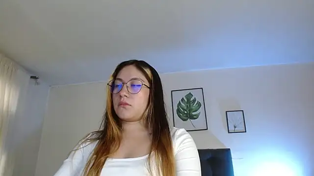 Snapshot of samanthachop chatting on 06/17/26, 01:23 samanthachop online show from 06/17/26, 01:23
