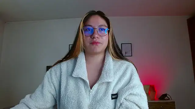 Snapshot of samanthachop chatting on 06/19/26, 01:26 samanthachop online show from 06/19/26, 01:26