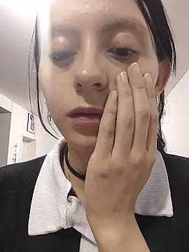 Naomimolie online show from 03/31/26, 11:21