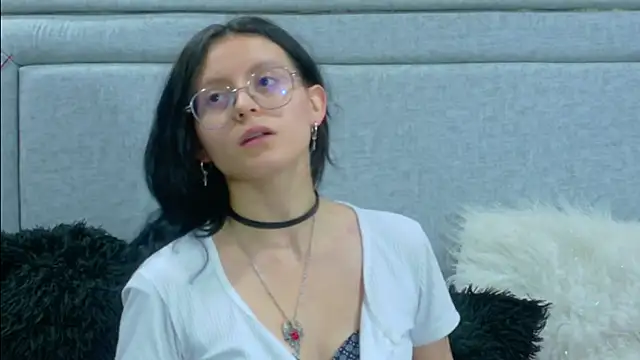 Naomimolie online show from 04/16/26, 12:28